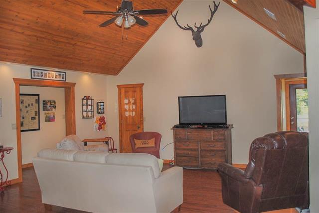 1385 County Road 121, Mingus, TX 76463 photo 11
