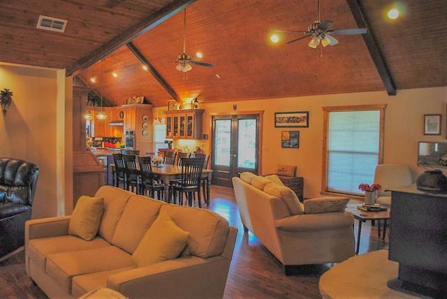 1385 County Road 121, Mingus, TX 76463 photo 10