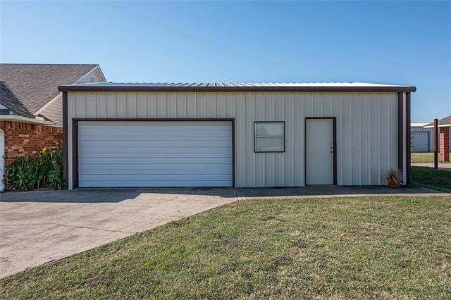 640 Eubank St, Mabank, TX 75147 photo 4