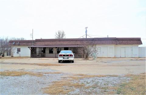 1002 E Hall St, Bangs, TX 76823 photo 1