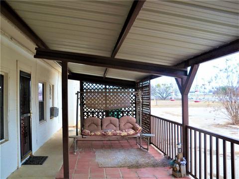 1002 E Hall St, Bangs, TX 76823 photo 2