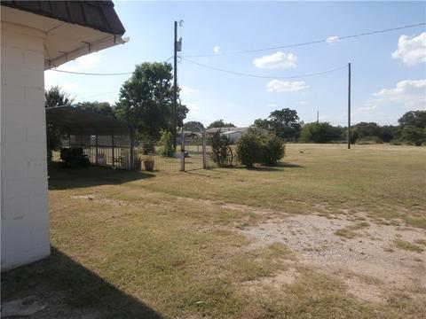 1002 E Hall St, Bangs, TX 76823 photo 3