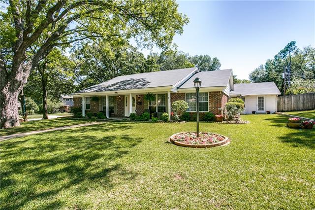 1903 Windlea Dr, Euless, TX 76040 photo 2