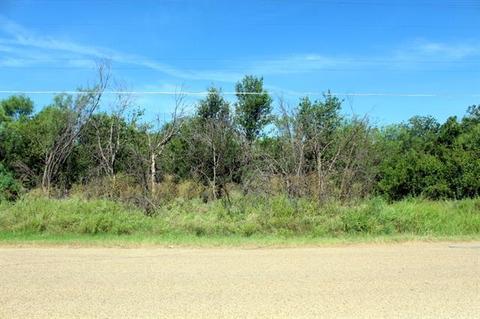 305 S Avenue B E, Haskell, TX 79521 photo 4
