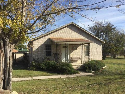 801 S 2nd St, Bangs, TX 76823 photo 1