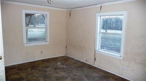 207 Robin St, Ector, TX 75439 photo 15