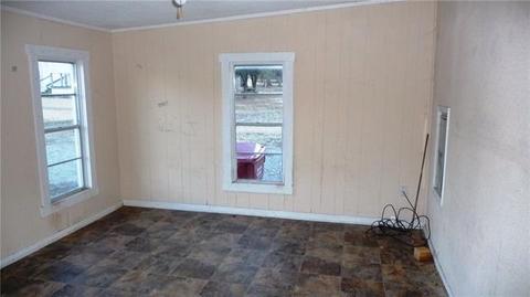 207 Robin St, Ector, TX 75439 photo 14