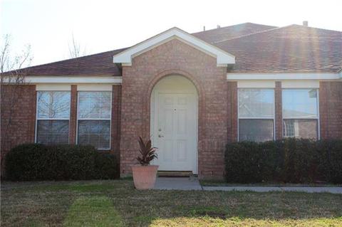 1002 Hanover Dr, Forney, TX 75126 photo 3
