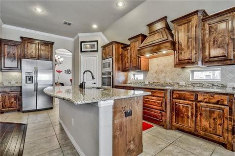 818 River Oak Ave, Euless, TX 76039 photo 8