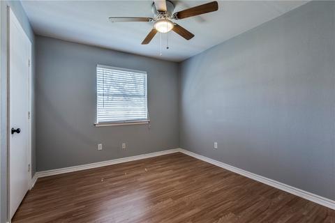 506 Slaughter Ln, Euless, TX 76040 photo 12
