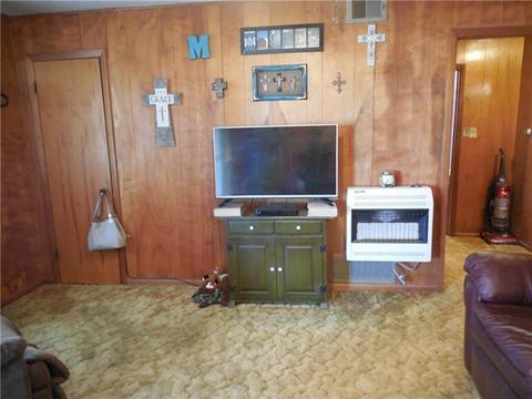 913 N Main St, Ector, TX 75439 photo 5