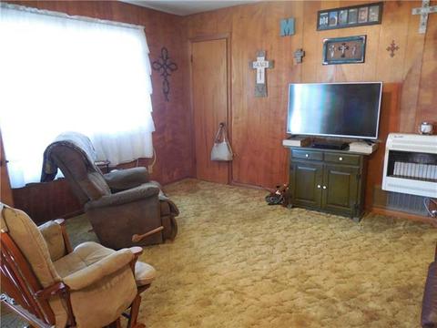 913 N Main St, Ector, TX 75439 photo 3