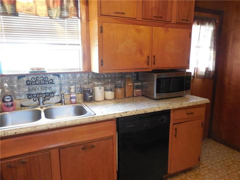 913 N Main St, Ector, TX 75439 photo 9
