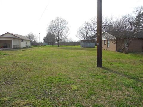 913 N Main St, Ector, TX 75439 photo 22