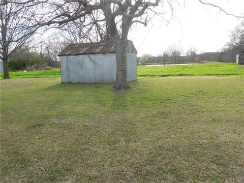 913 N Main St, Ector, TX 75439 photo 21