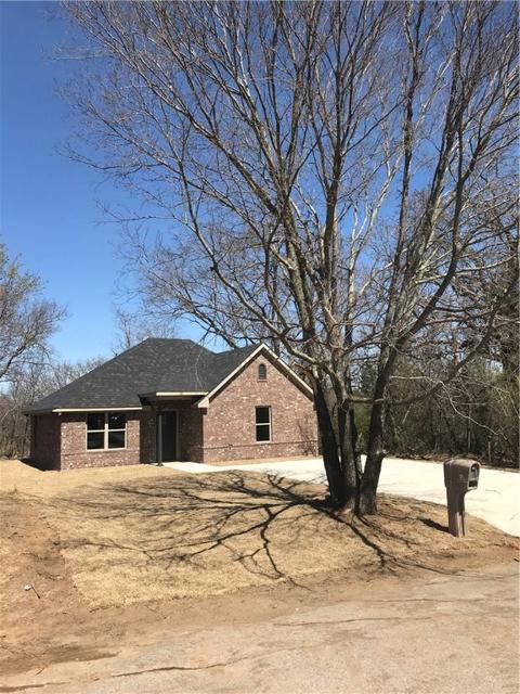 121 E Johnson St, Denison, TX 75021 photo 1