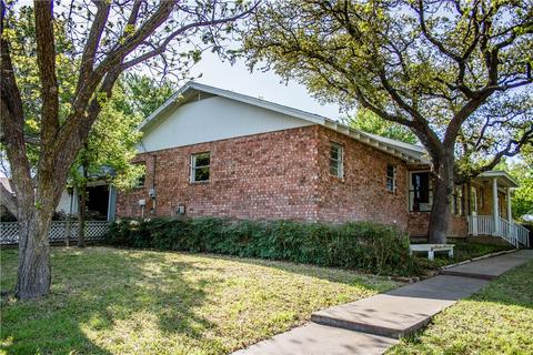 2103 W Commerce St, San Saba, TX 76877 photo 1