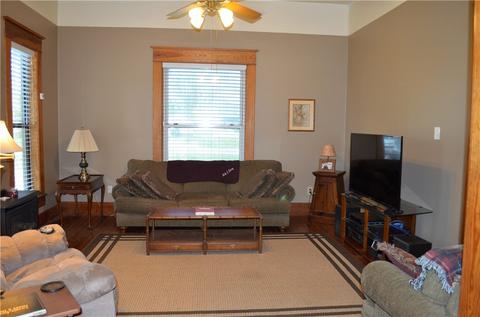 504 E Adams St, Itasca, TX 76055 photo 3