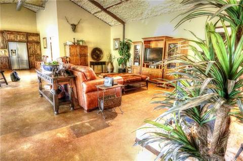 115 Jason Ct, Sunset, TX 76270 photo 12
