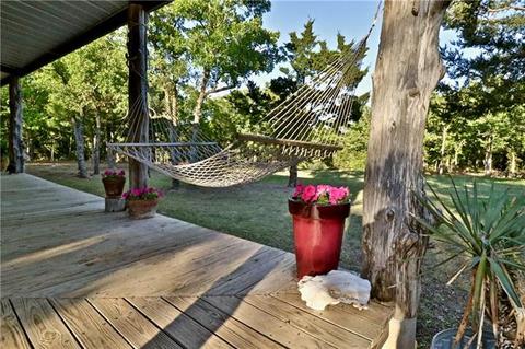 115 Jason Ct, Sunset, TX 76270 photo 4