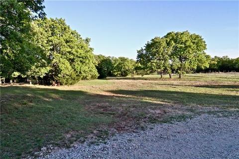 115 Jason Ct, Sunset, TX 76270 photo 15