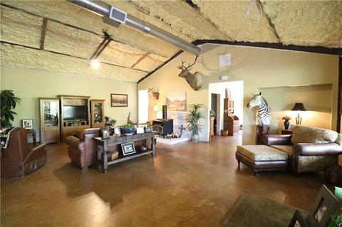 115 Jason Ct, Sunset, TX 76270 photo 6