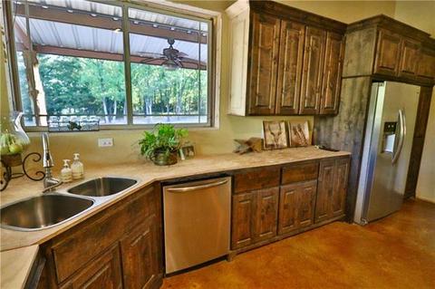 115 Jason Ct, Sunset, TX 76270 photo 11