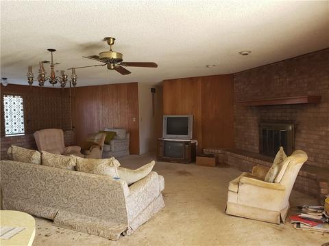 711 E Hall St, Bangs, TX 76823 photo 5