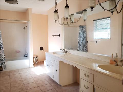 711 E Hall St, Bangs, TX 76823 photo 10
