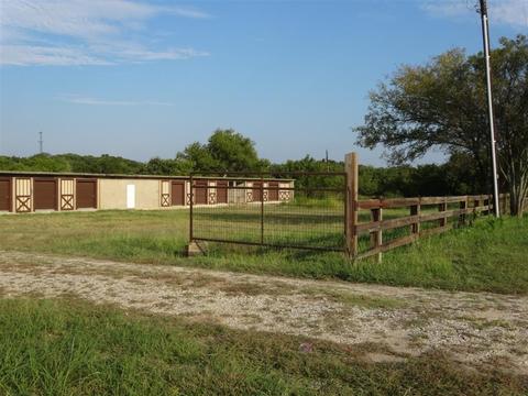 700 Spur 511, Sunset, TX 76270 photo 3