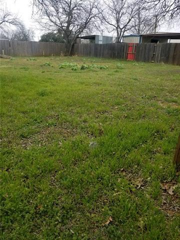 324 E Archer St, Jacksboro, TX 76458 photo 2