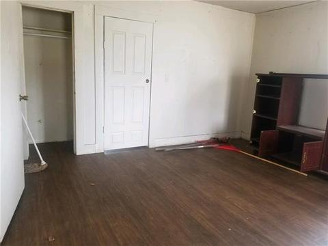 324 E Archer St, Jacksboro, TX 76458 photo 4