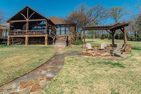 183 Esquire Estates Rd Mabank Tx 75156 Mls 14051725 Movoto Com