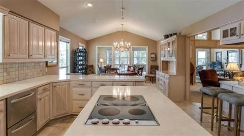 851 Eagle Point Dr, Mount Vernon, TX 75457 photo 9