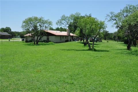 517 E Short Ave, De Leon, TX 76444 photo 5