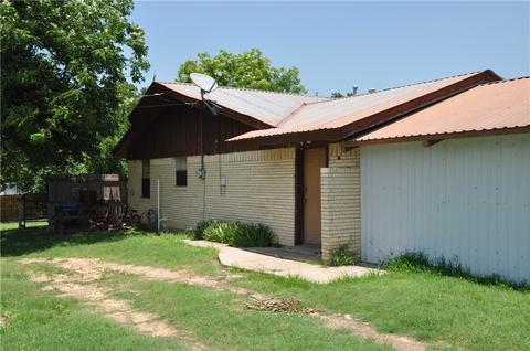 517 E Short Ave, De Leon, TX 76444 photo 6