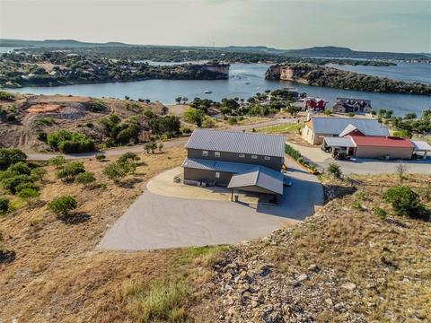 7092 W Hells Gate Dr, Strawn, TX 76475 photo 2