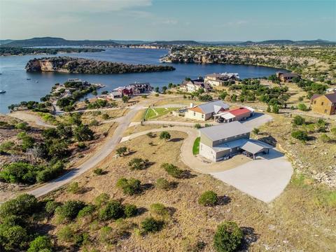 7092 W Hells Gate Dr, Strawn, TX 76475 photo 4