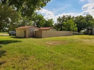 902 W Hall St, Bangs, TX 76823 photo 15