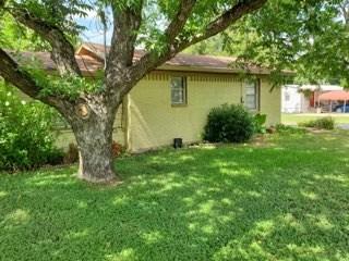 902 W Hall St, Bangs, TX 76823 photo 1