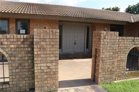 1 Fox Creek Dr, Comanche, TX 76442 photo 3