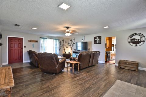 1102 Crescent Dr, Clyde, TX 79510 photo 5