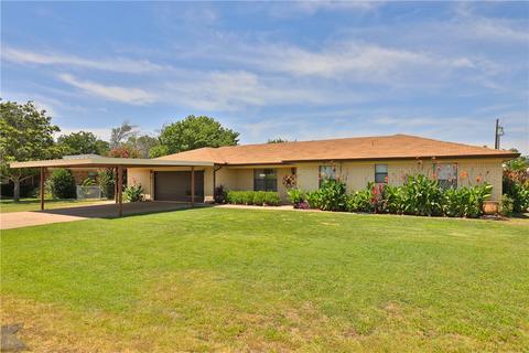1102 Crescent Dr, Clyde, TX 79510 photo 1