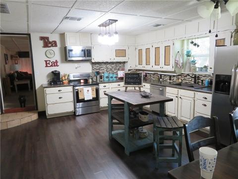 500 E Front St, Sunset, TX 76270 photo 4