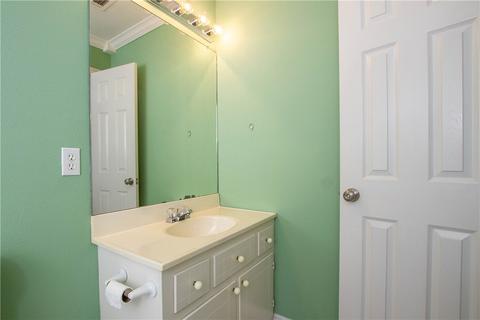 400 Oak Creek Dr, Tool, TX 75143 photo 13