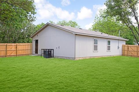 605 E Brown St, Cleburne, TX 76031 photo 27