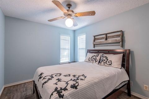 511 Villa Point Dr, Tool, TX 75143 photo 9