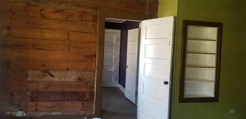 300 E Walcott Ave, Comanche, TX 76442 photo 4