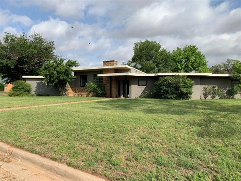 701 E Burnside St, Rotan, TX 79546 photo 1