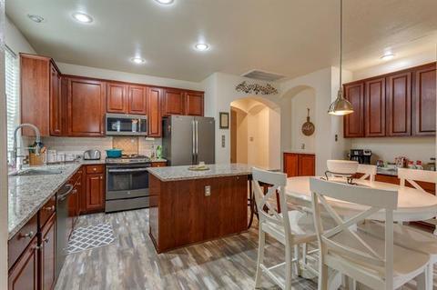 8002 Freeman Dr, Rowlett, TX 75089 photo 9